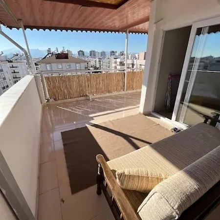 Apartmán Modern Tasarimli Genis Terasli 1+1 Antalya